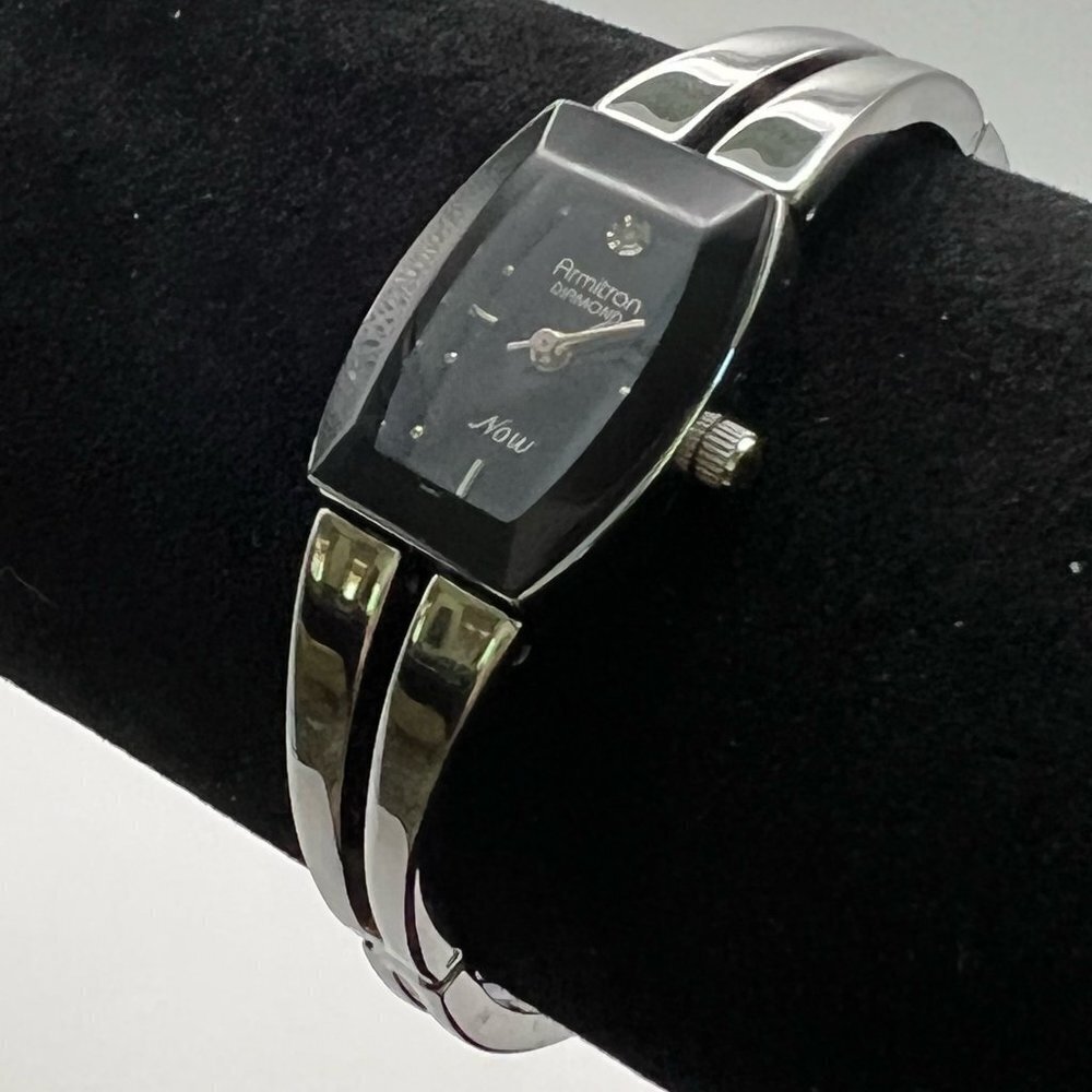 Armitron Now Diamond Vintage Petite Black and Silver Ladies Watch Working - Picture 6 of 9
